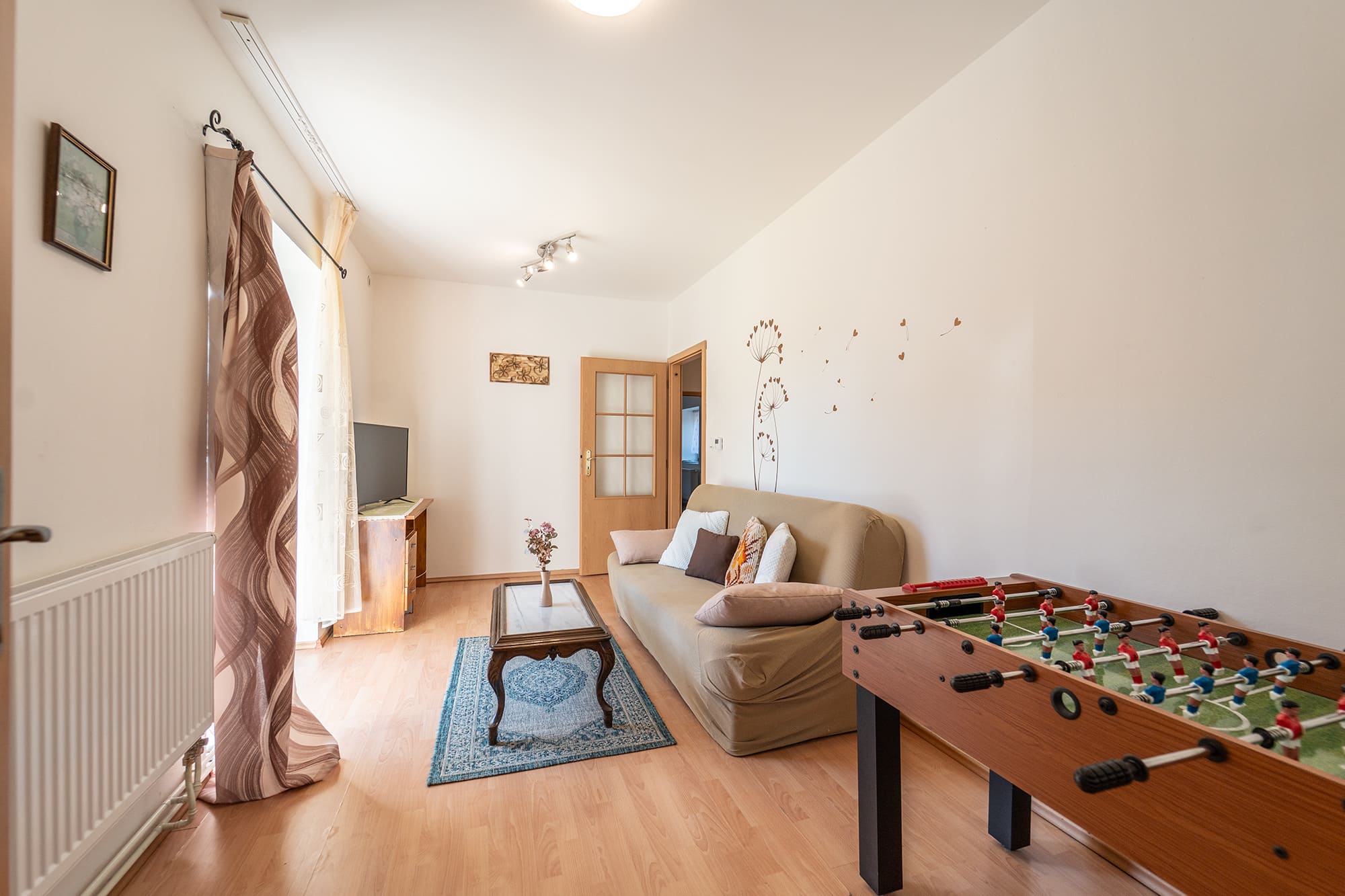 DSC01873 kopie Ubytování Ladův Kraj - Apartmán Ondřejov obývací pokoj